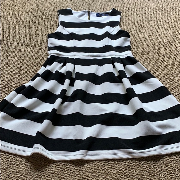 Francesca's Collections Dresses & Skirts - Francesca’s Collections Blue Barn dress 🖤